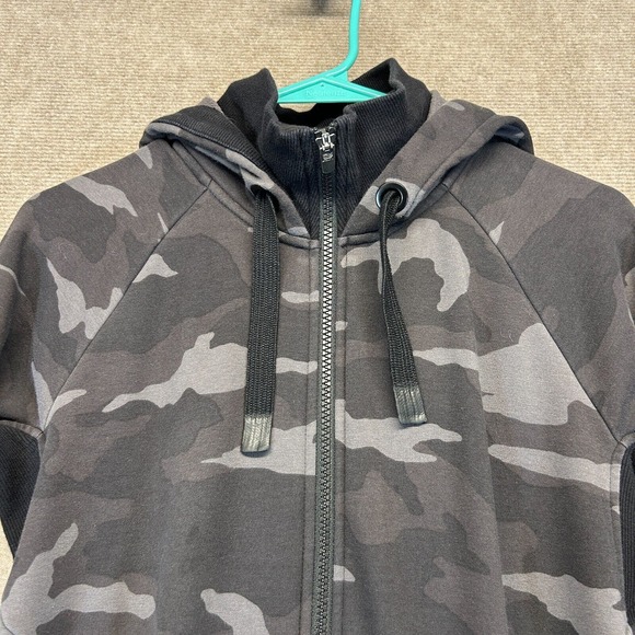 Athleta Triumph Printed Hoodie Women's Small Gray Camo Full Zip Performance Gym - Picture 2 of 15